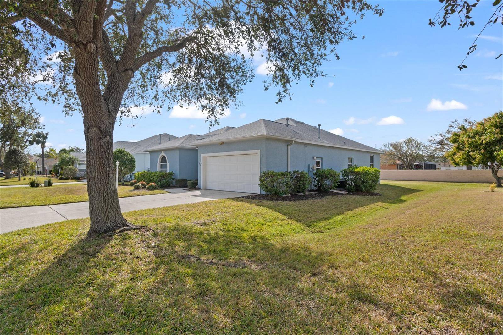 Sarasota, FL 34243,7432 39TH CT E