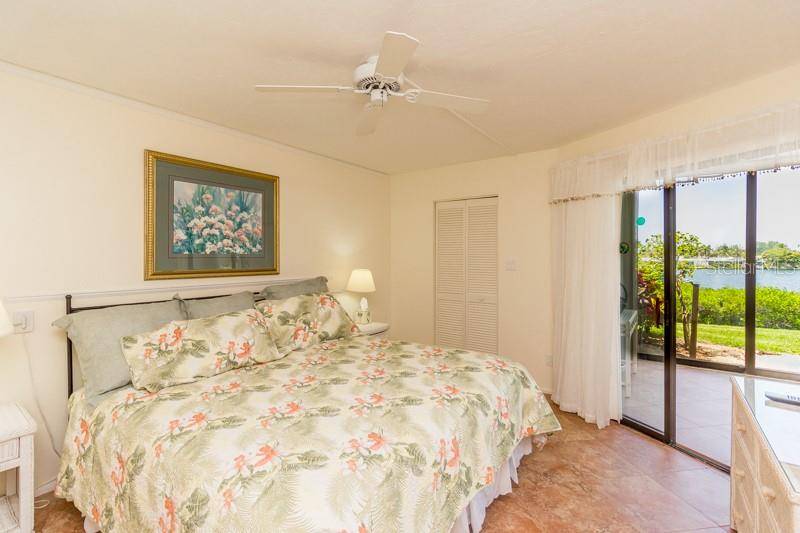 Holmes Beach, FL 34217,6200 FLOTILLA DR #241