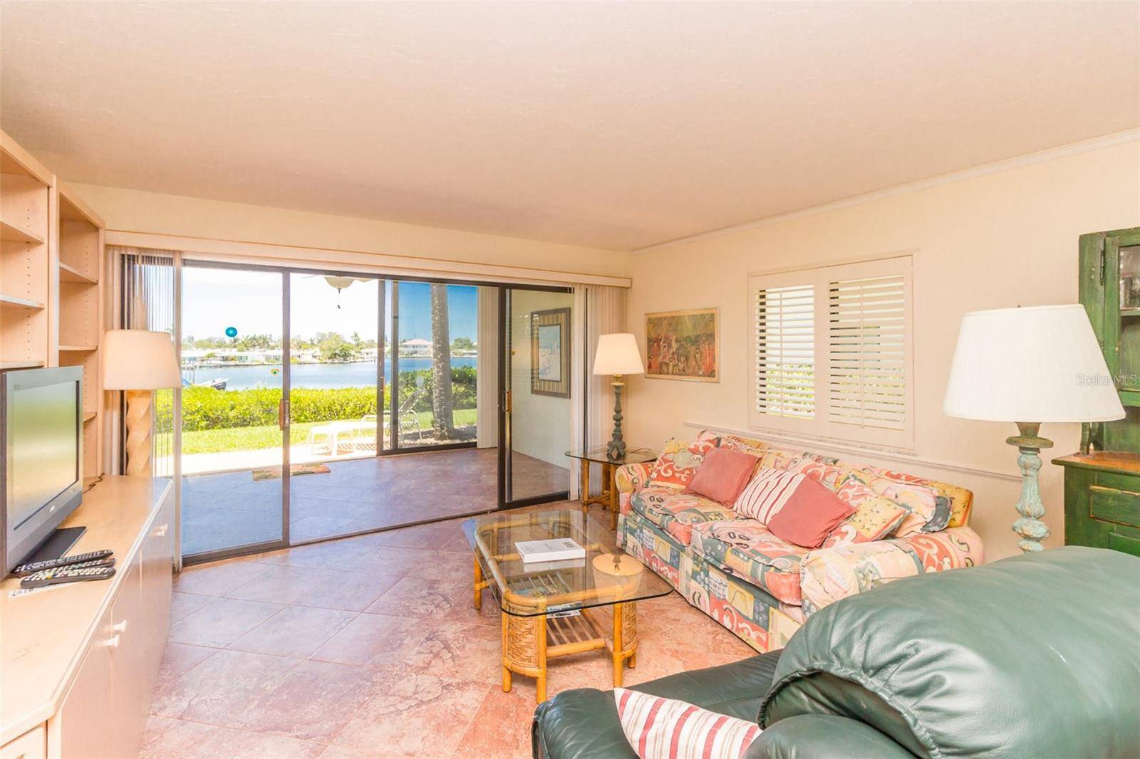 Holmes Beach, FL 34217,6200 FLOTILLA DR #241