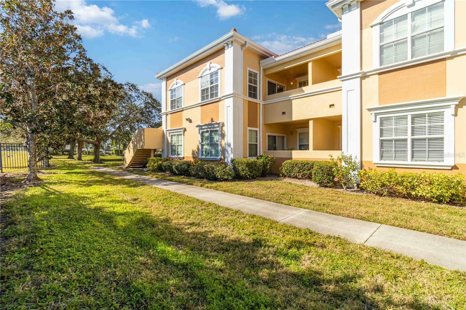 Sarasota, FL 34237,1000 VILLAGIO CIR #208