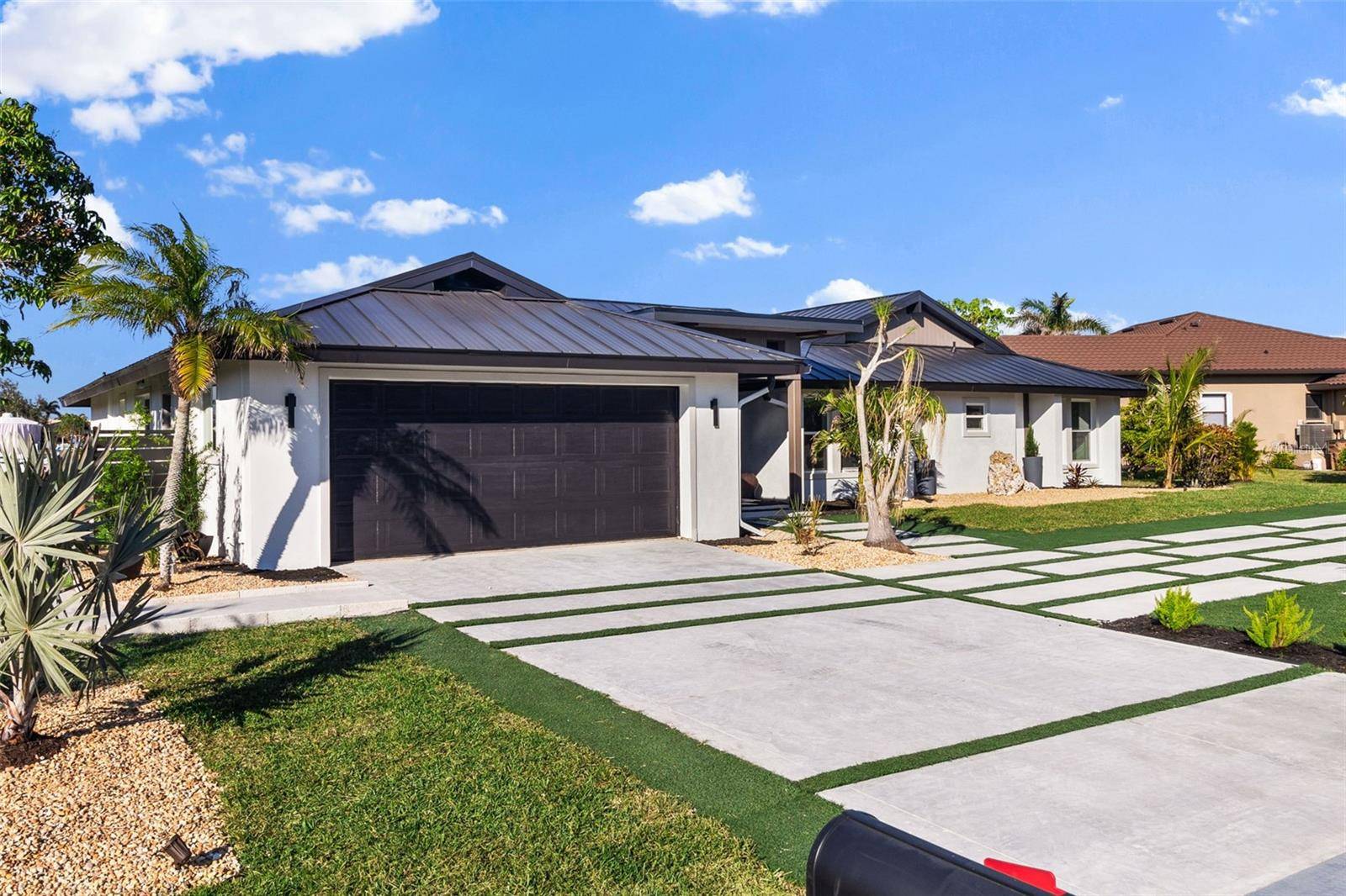 Punta Gorda, FL 33950,2350 VIA VENICE