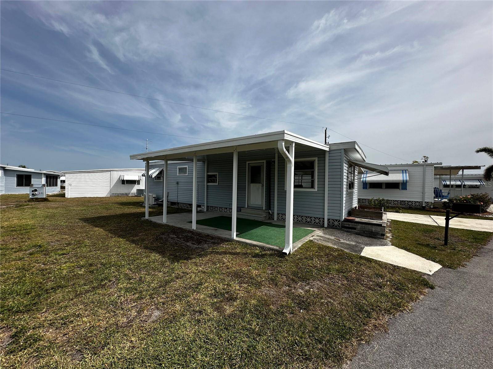 Palmetto, FL 34221,154 MAUI DR