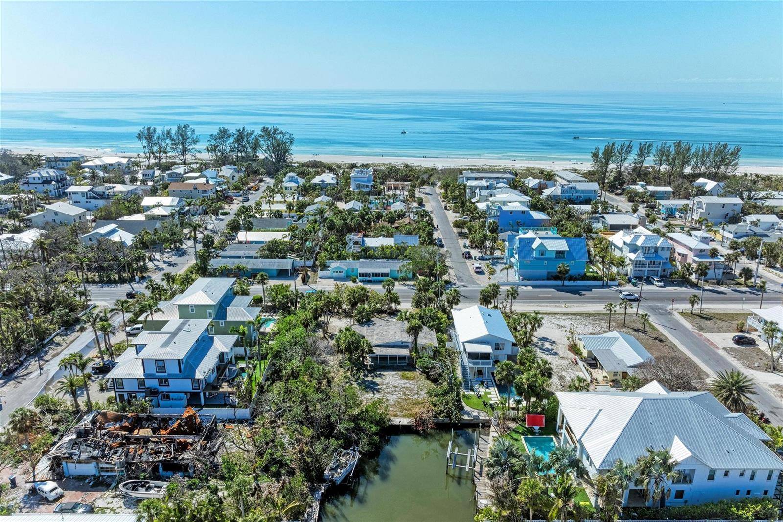 Anna Maria, FL 34216,9205 GULF DR