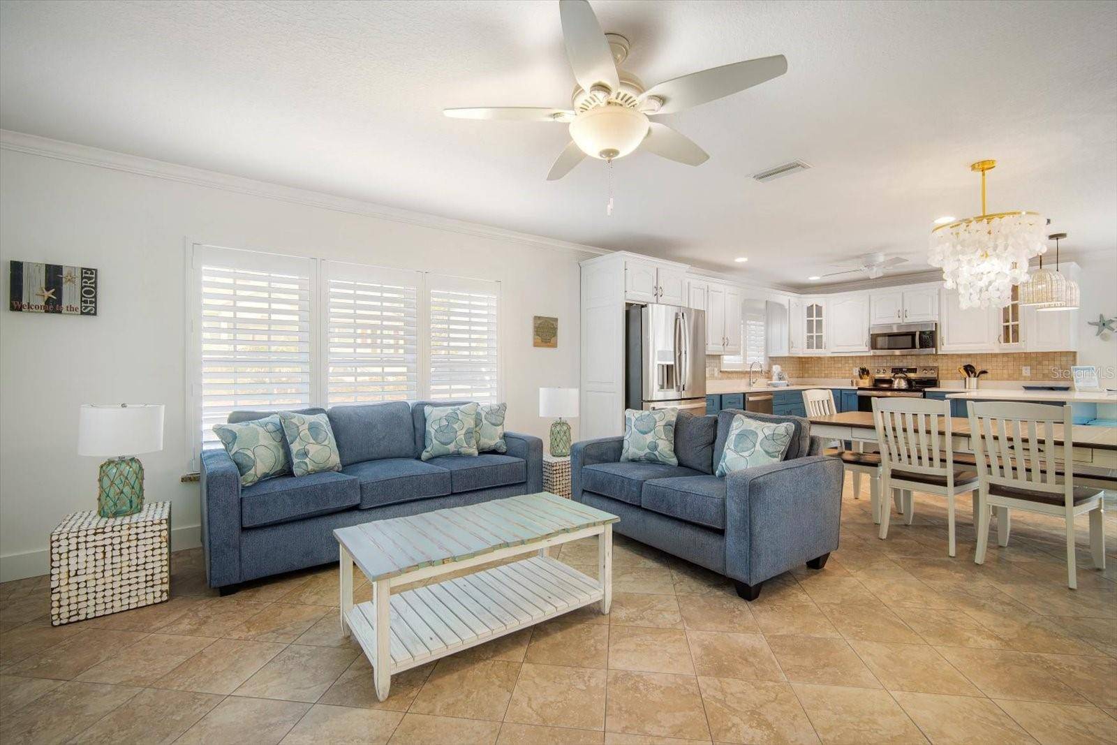 Holmes Beach, FL 34217,215 75TH ST