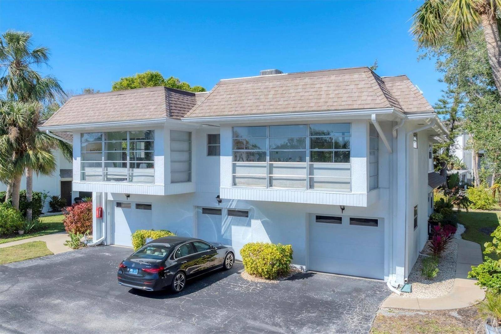 Longboat Key, FL 34228,527 SUTTON PL #T-12