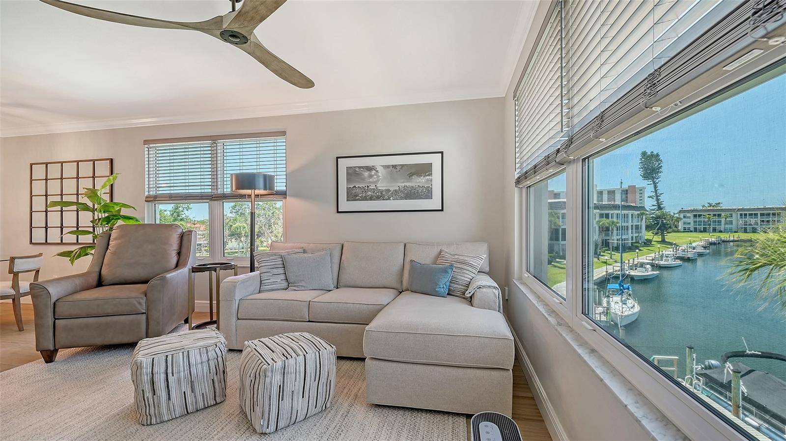 Longboat Key, FL 34228,4320 FALMOUTH DR #301