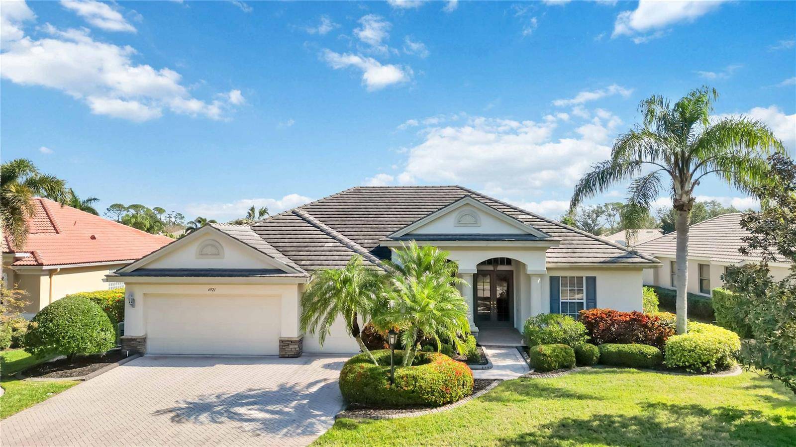 Sarasota, FL 34243,4921 WOODHURST DR