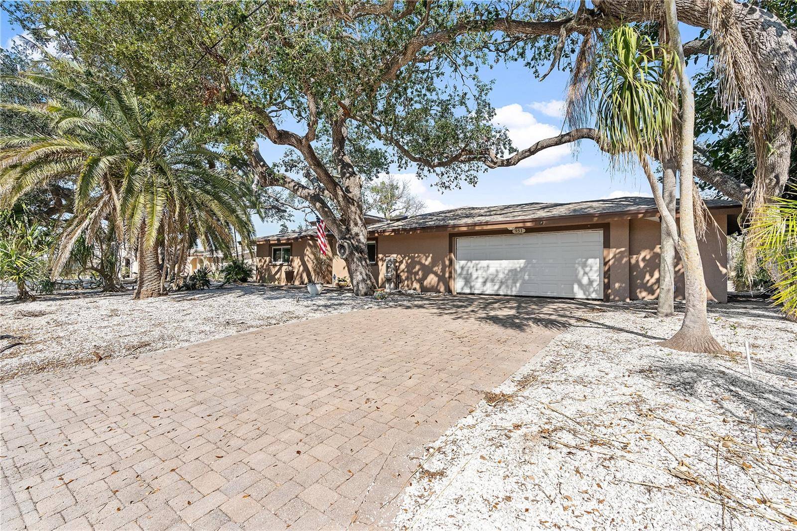 Siesta Key, FL 34242,951 CONTENTO ST.