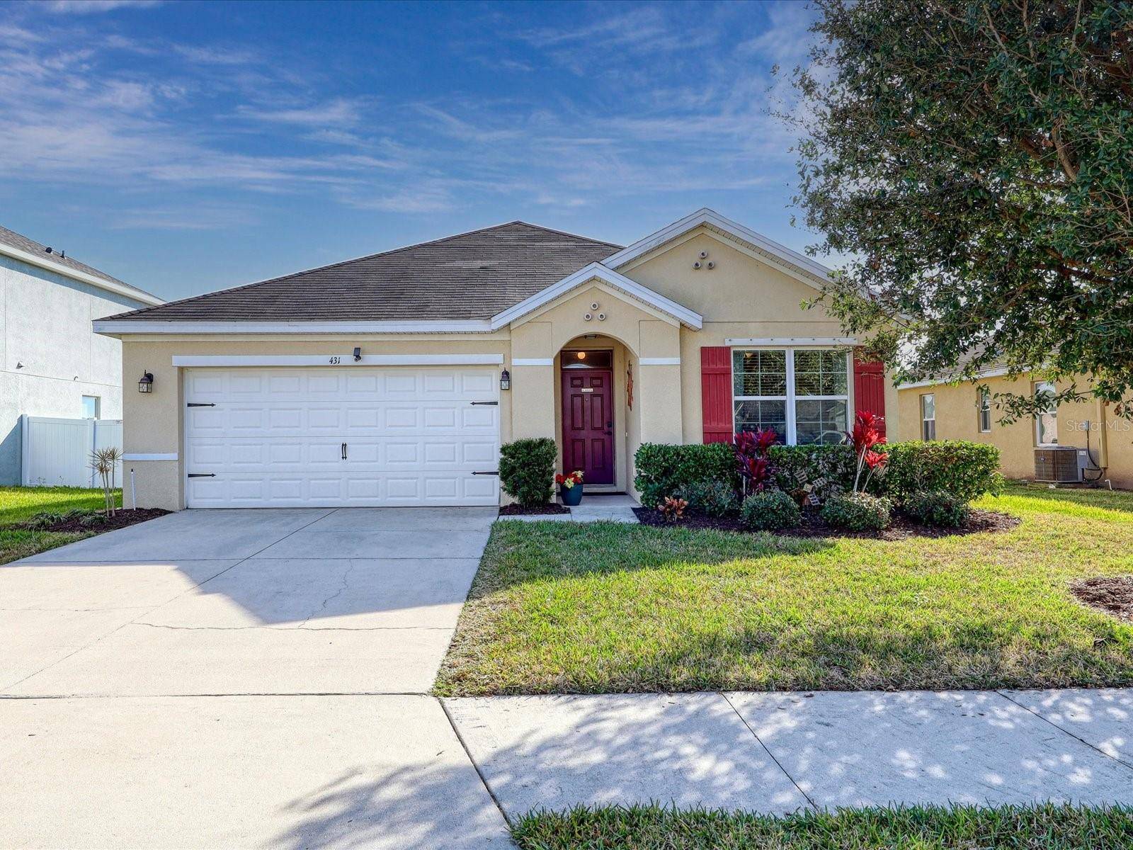Bradenton, FL 34212,431 GRIS SKY LN