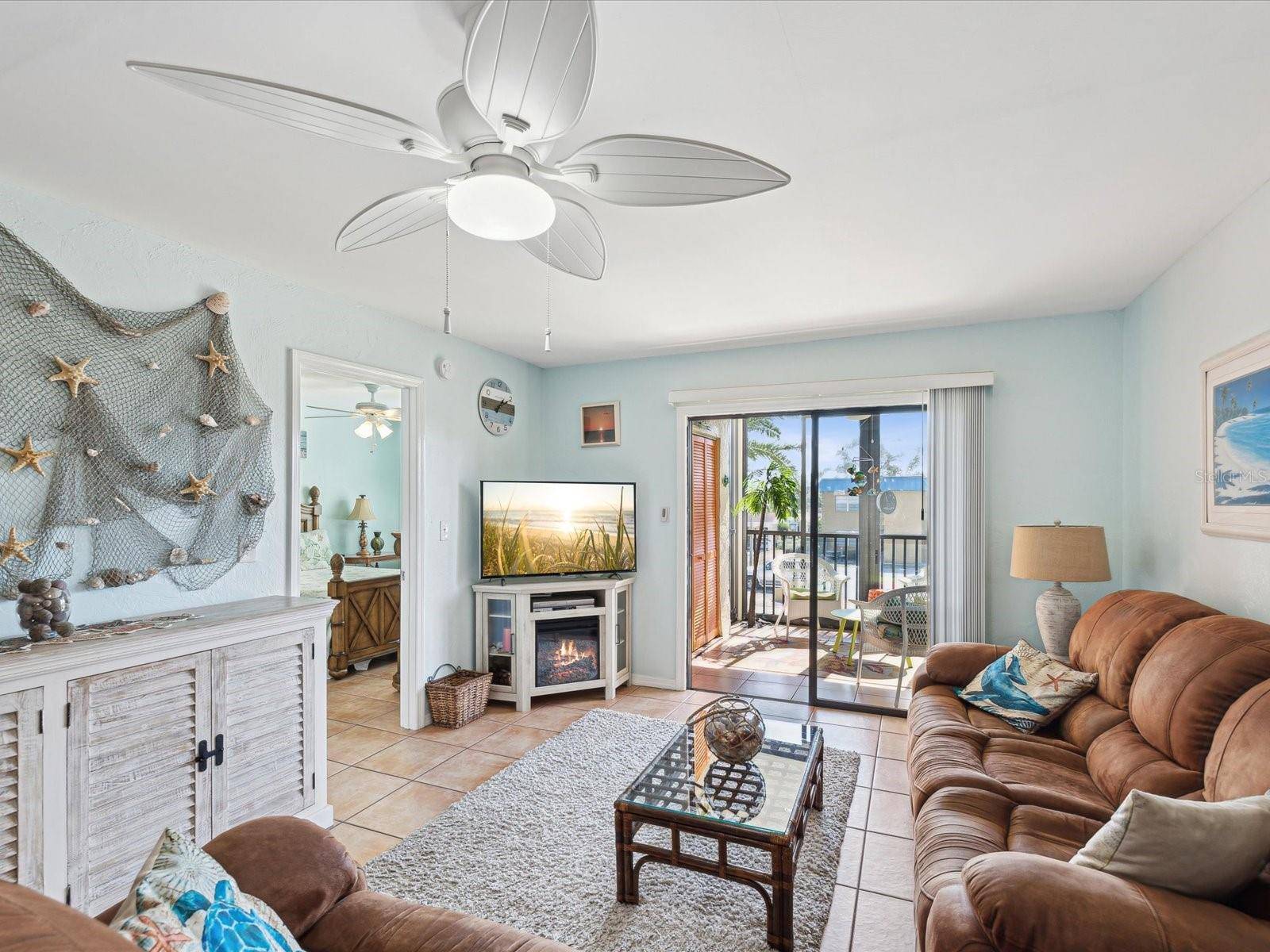 Dunedin, FL 34698,460 S PAULA DR #304