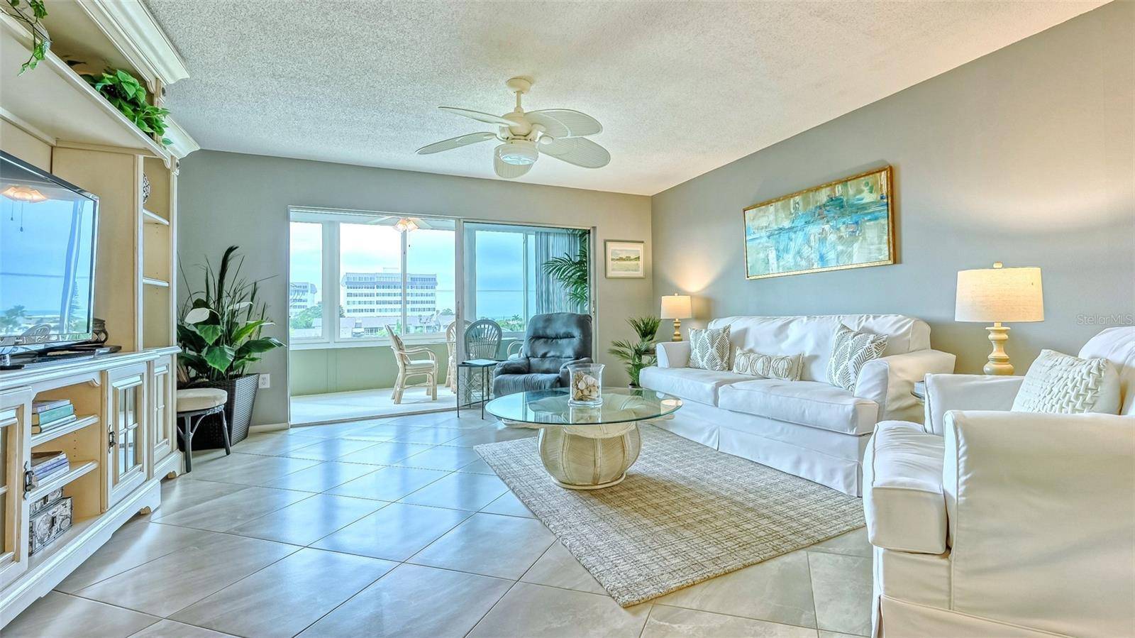 Sarasota, FL 34242,1200 E PEPPERTREE LN #305