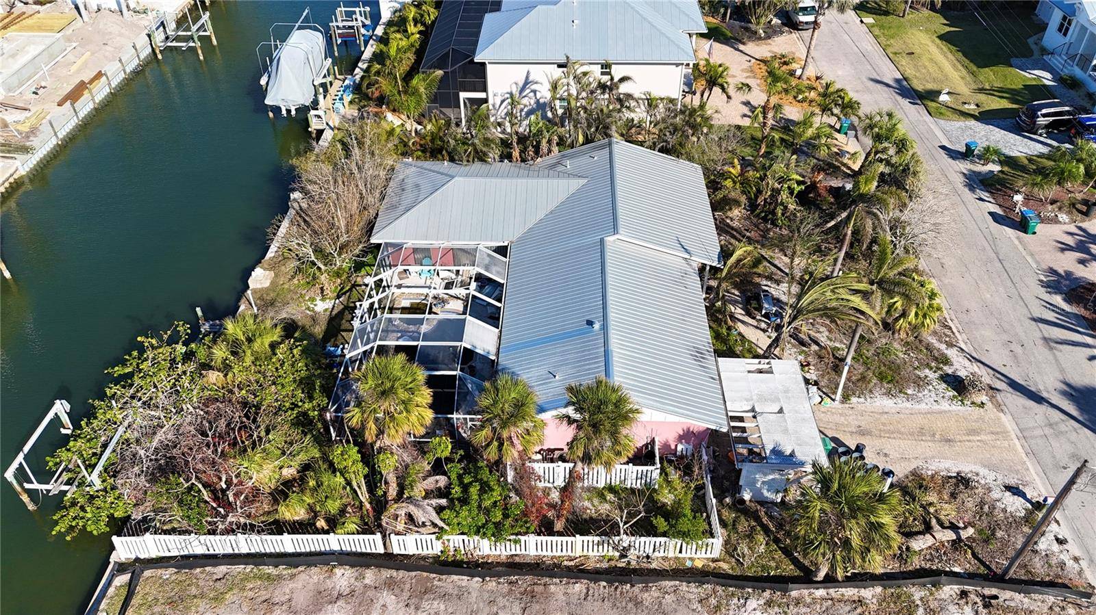 Holmes Beach, FL 34217,607 BARONET LN