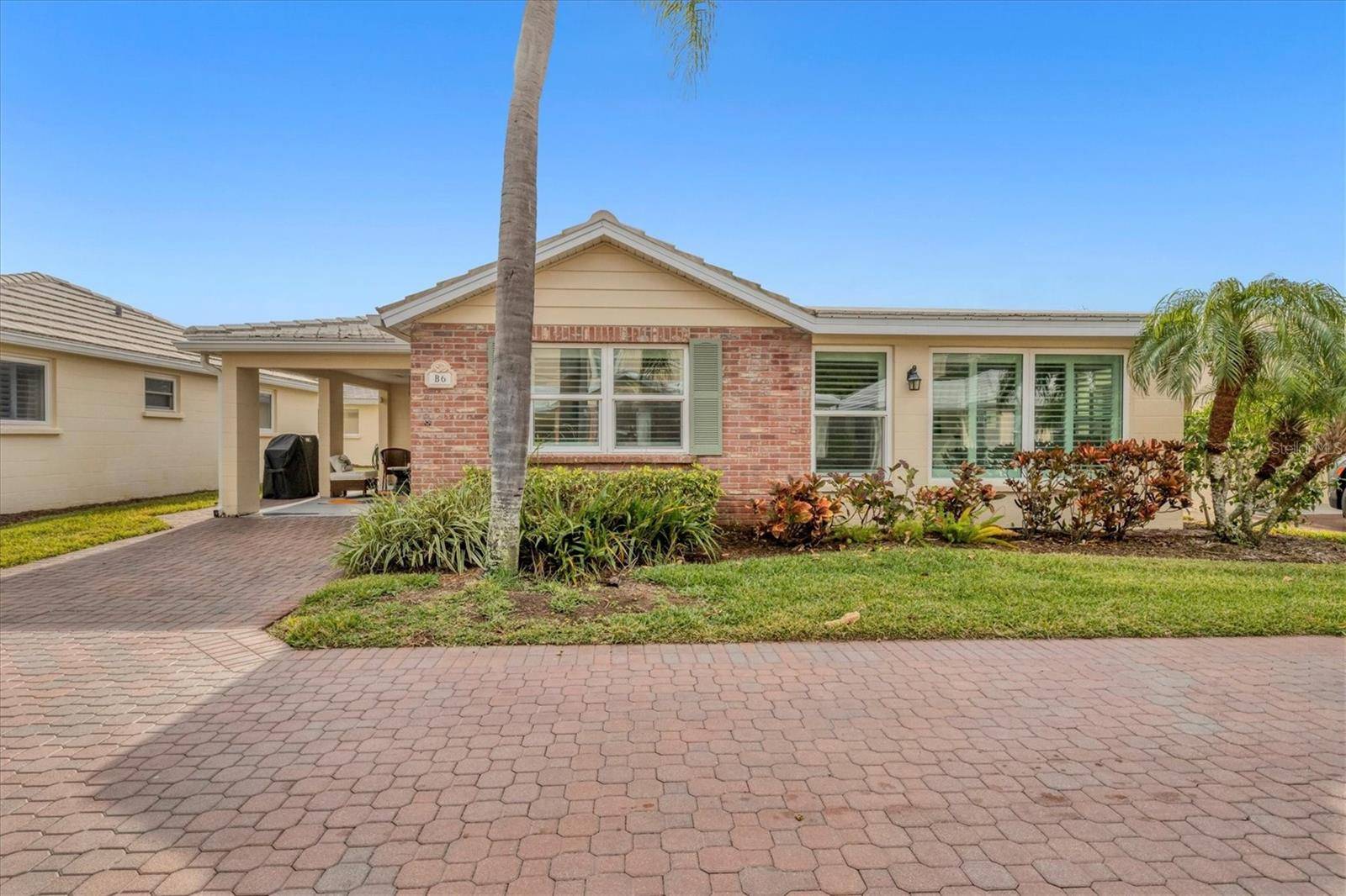 Sarasota, FL 34242,6140 MIDNIGHT PASS RD #B6