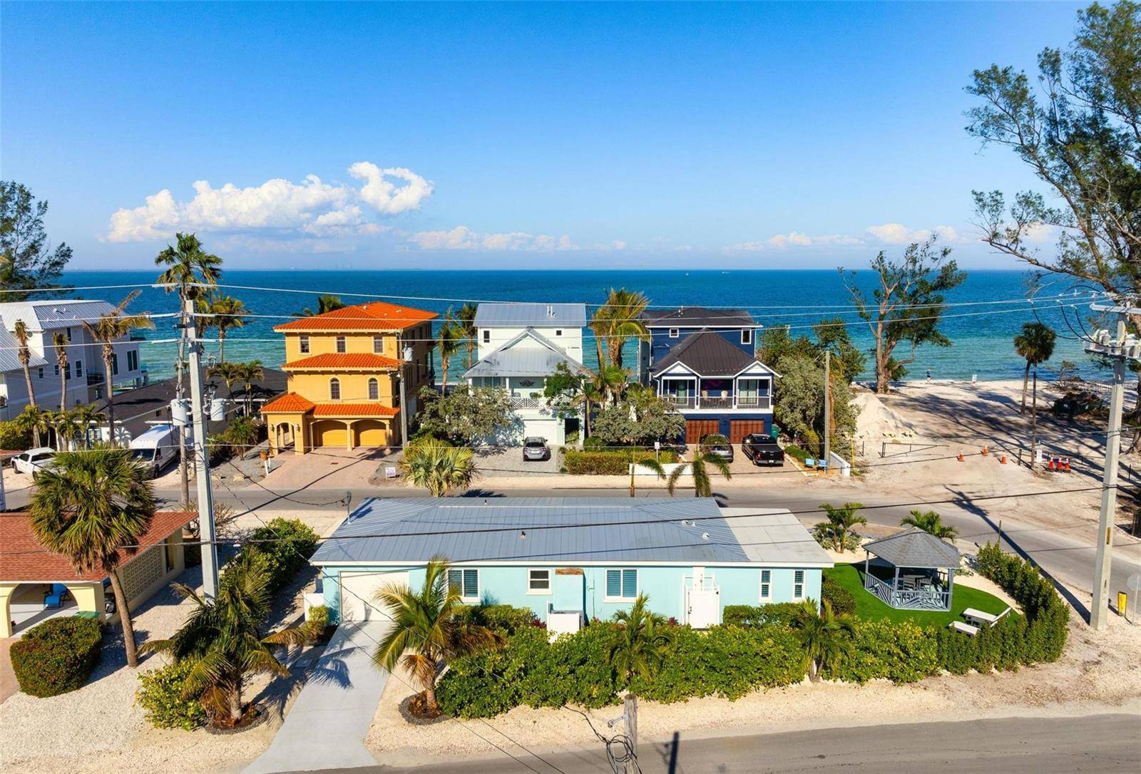 Anna Maria, FL 34216,912 N SHORE DR