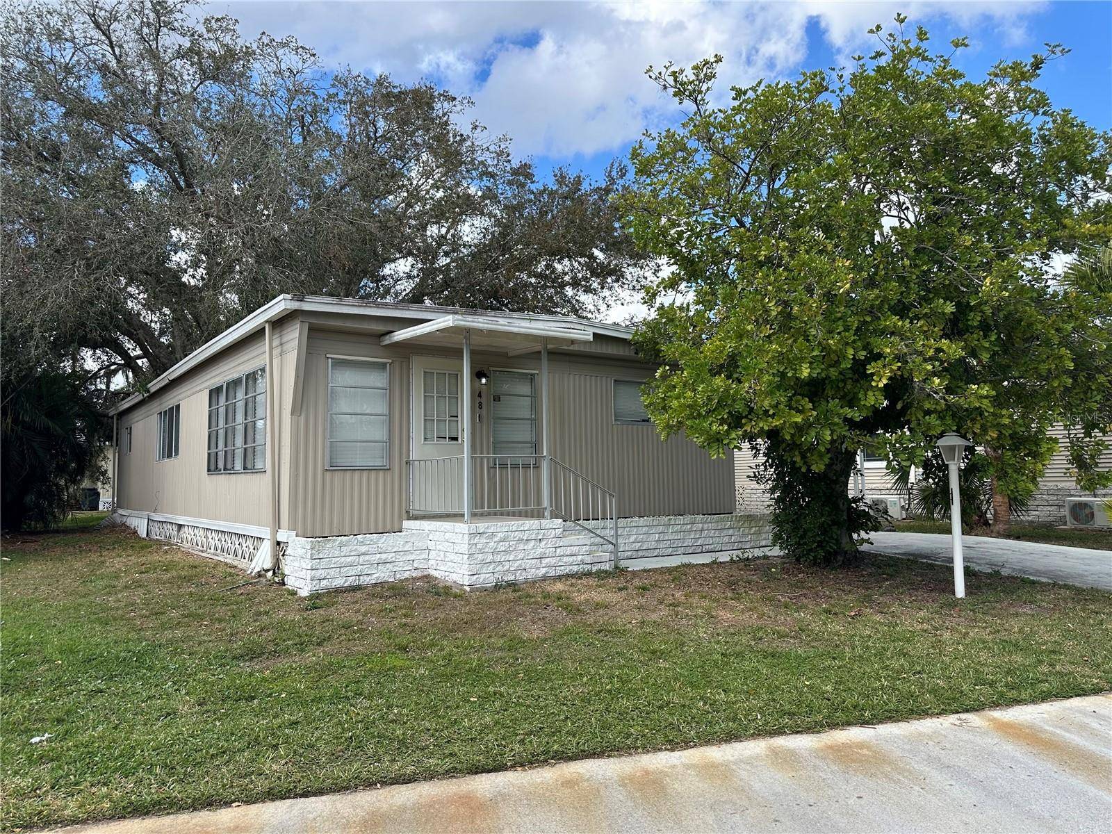 Bradenton, FL 34212,921 FAITH CIR E #48