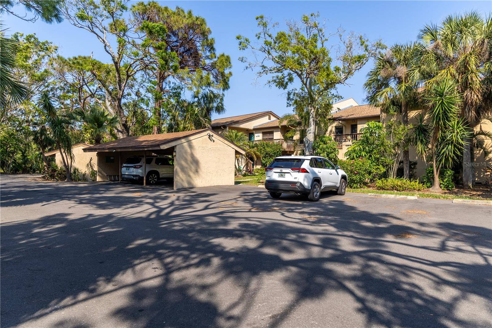 Bradenton, FL 34209,3810 75TH ST W #123