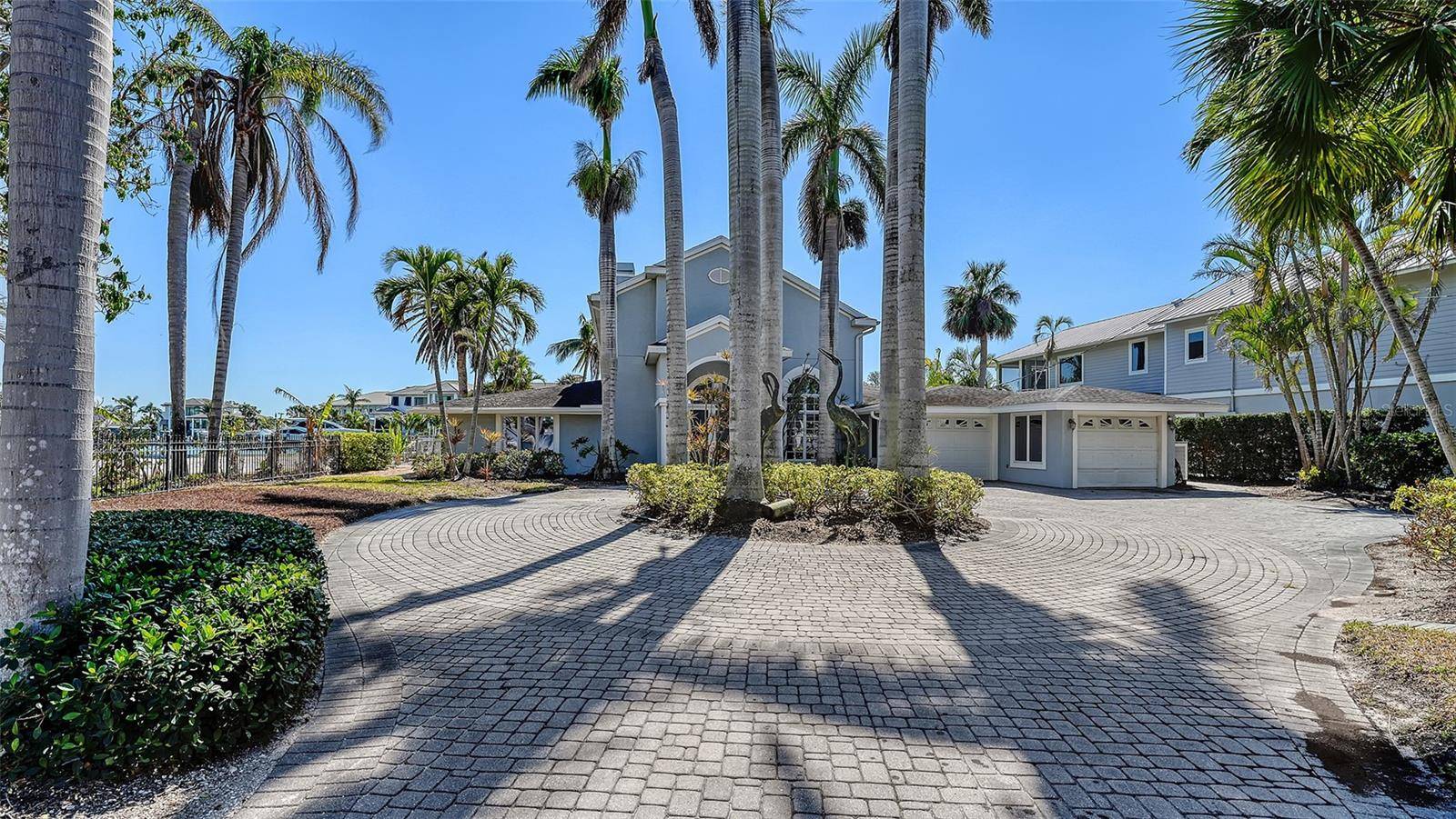 Sarasota, FL 34242,732 SIESTA DR