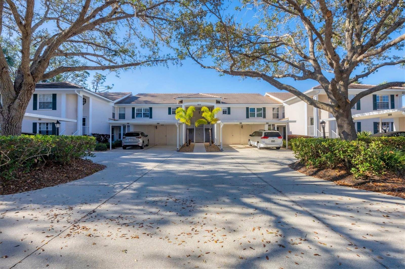 Venice, FL 34293,801 MONTROSE DR #202