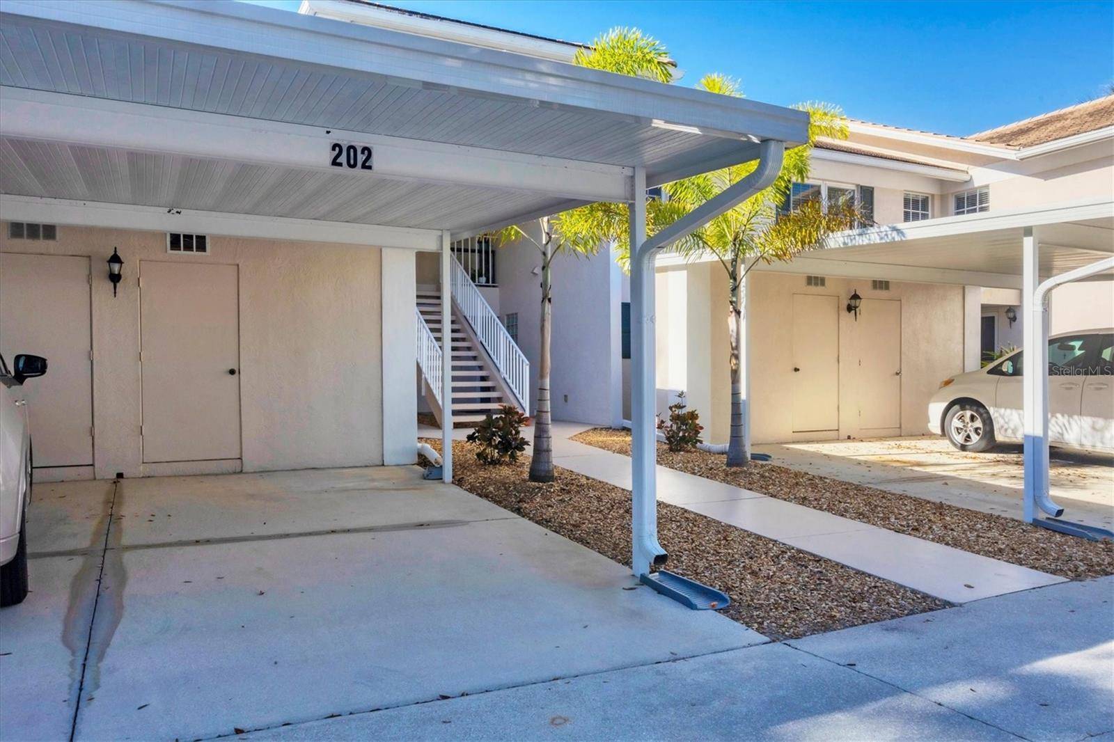 Venice, FL 34293,801 MONTROSE DR #202