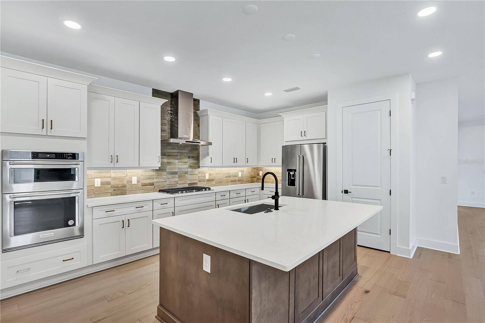 Venice, FL 34293,18803 DAYSPRING PL