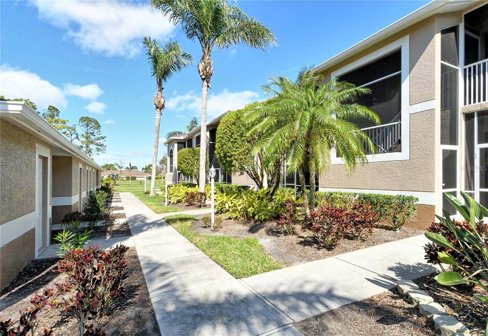 Sarasota, FL 34241,5320 HYLAND HILLS AVE #2222