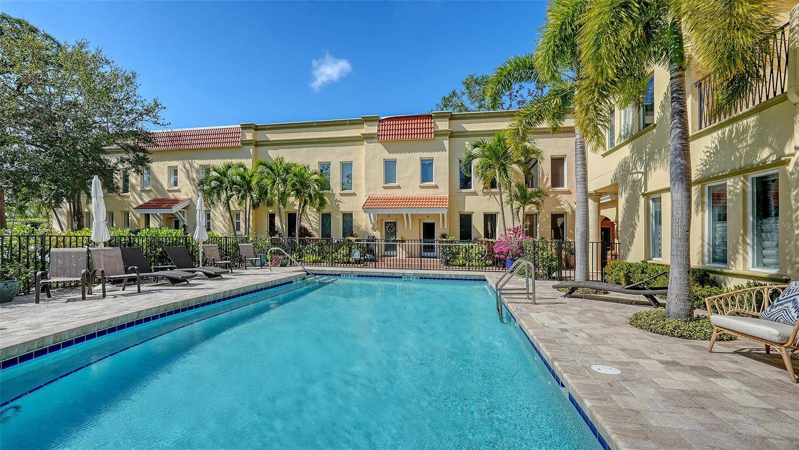 Sarasota, FL 34236,1685 LAUREL ST #4