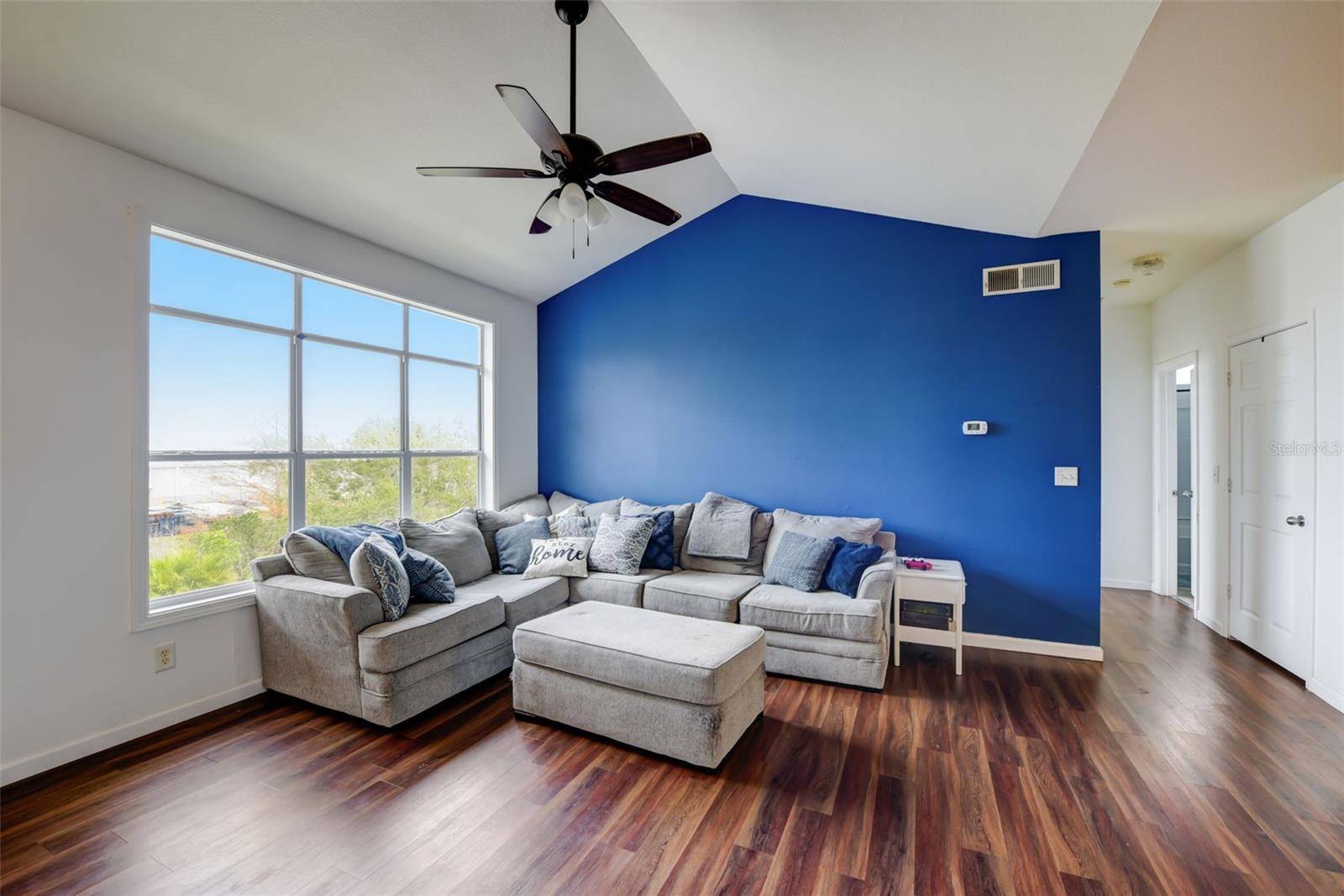 Bradenton, FL 34210,4802 51 ST W #1017