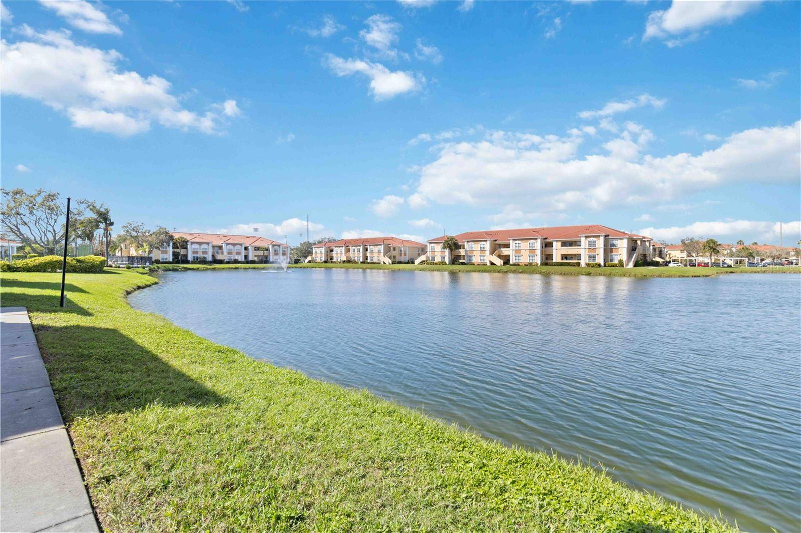 Sarasota, FL 34237,1005 VILLAGIO CIR #106