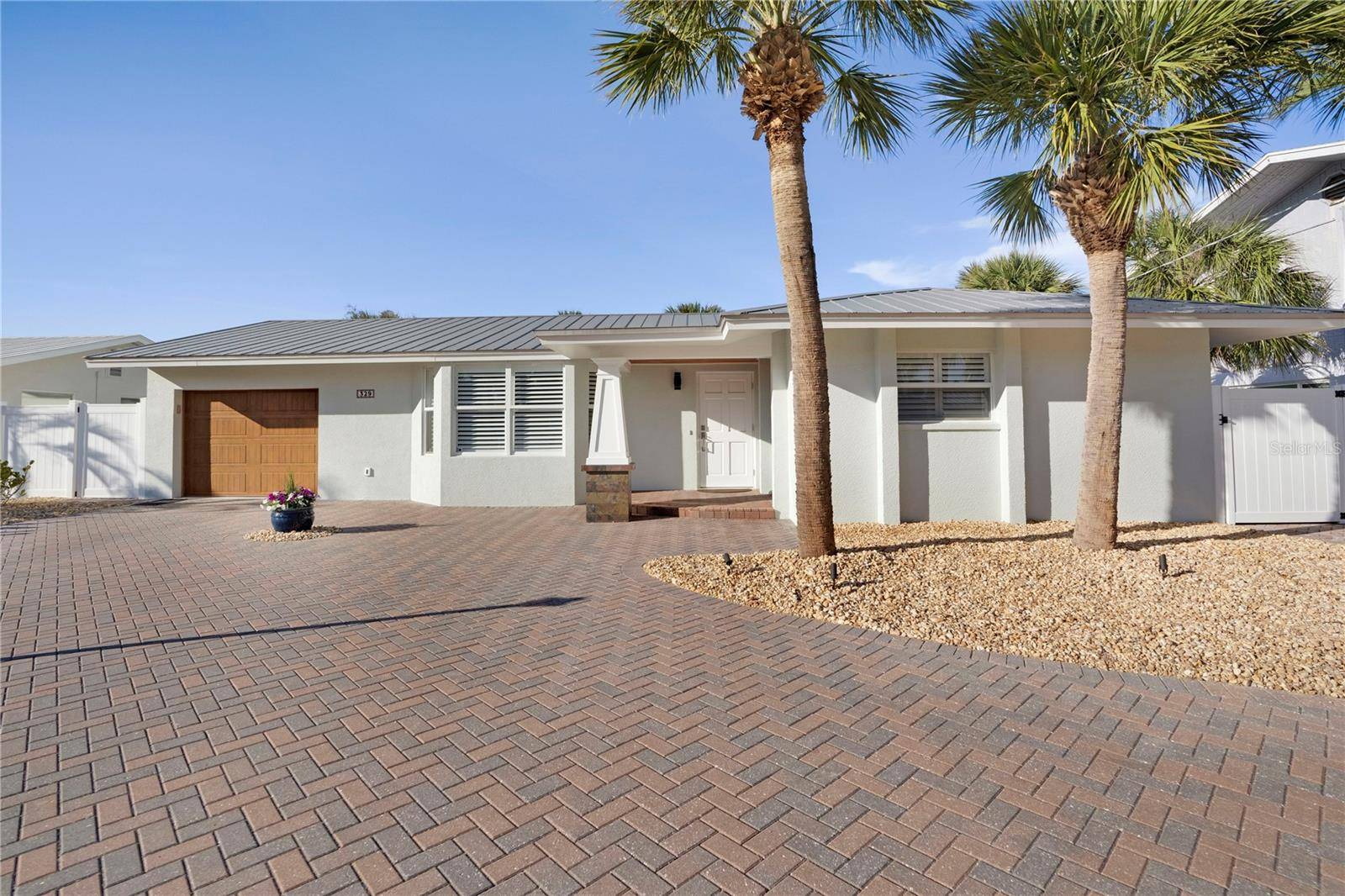 Sarasota, FL 34242,329 AVENIDA LEONA