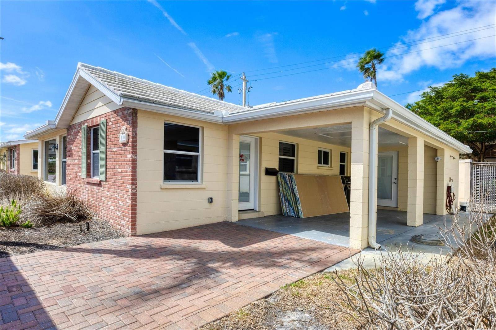 Sarasota, FL 34242,6140 MIDNIGHT PASS RD #A10