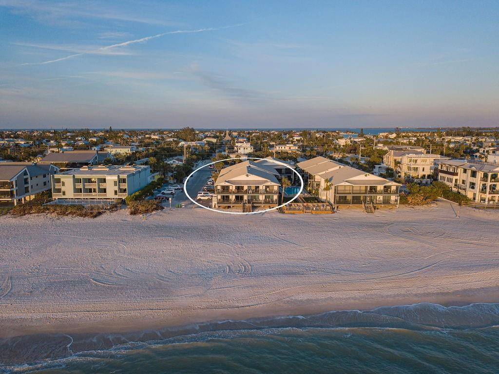 Holmes Beach, FL 34217,6700 GULF DR #B8