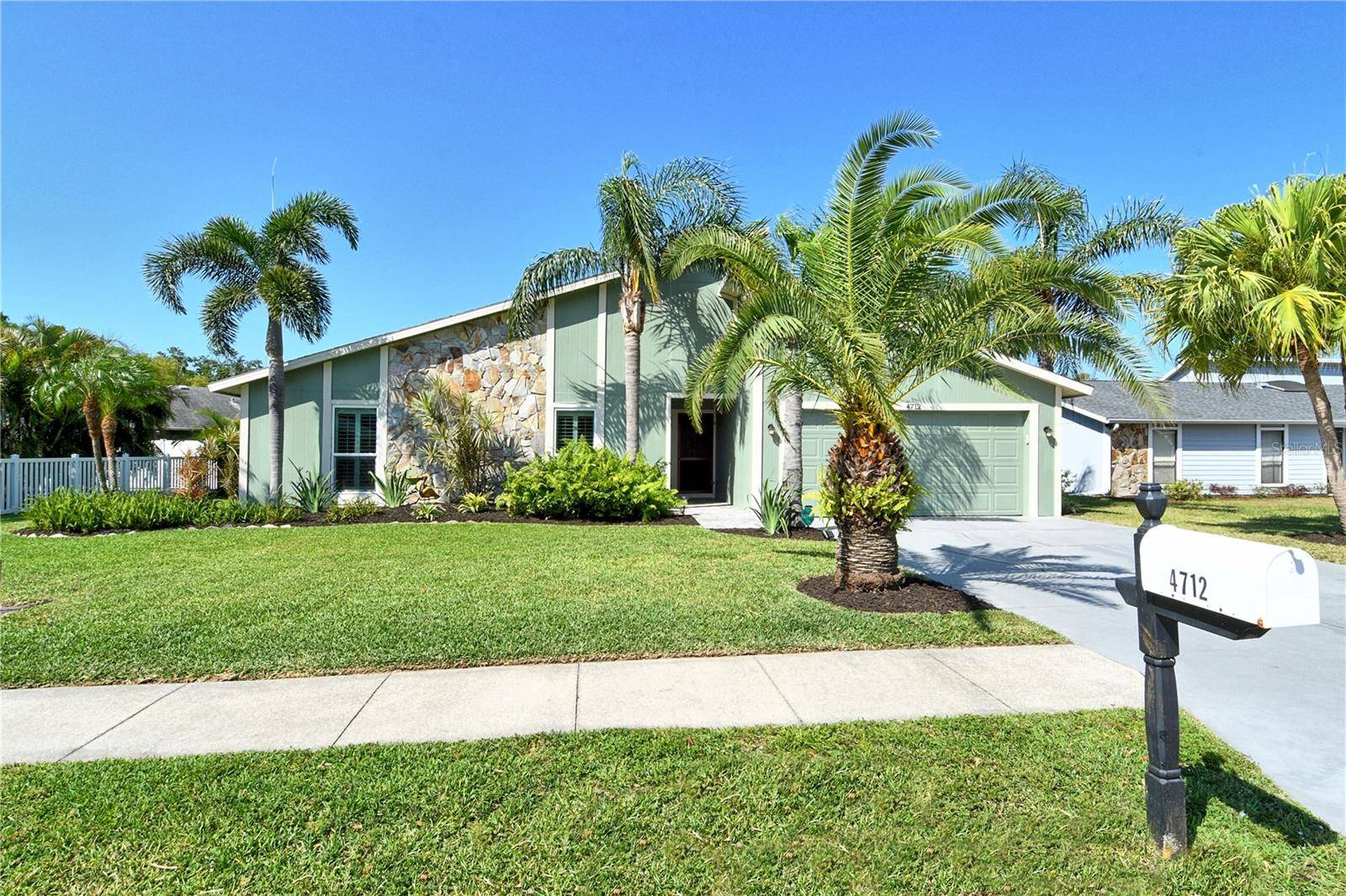 Sarasota, FL 34243,4712 GLENBROOKE DR