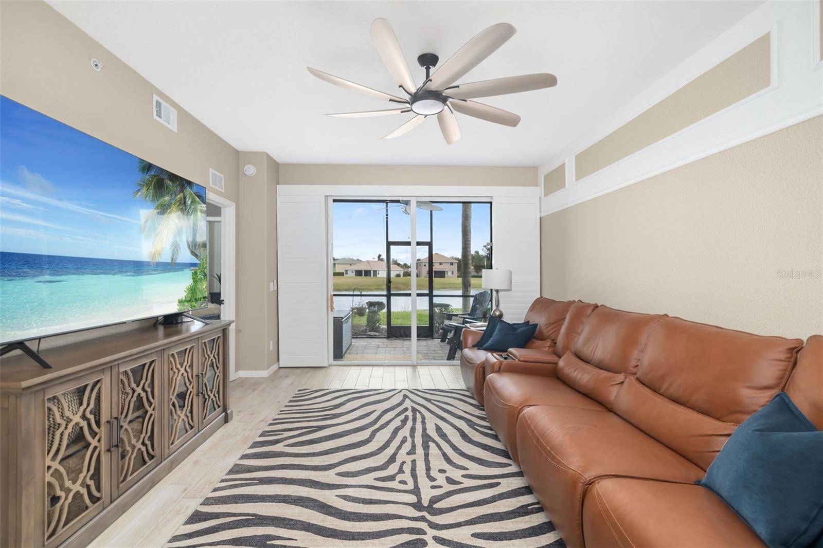 Bradenton, FL 34212,923 FAIRWAYCOVE LN #103