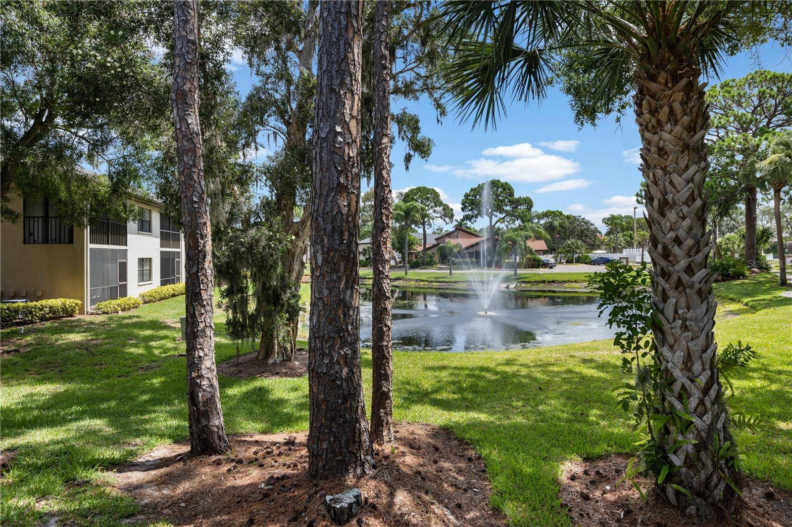 Bradenton, FL 34210,4655 46TH STREET CT W #201