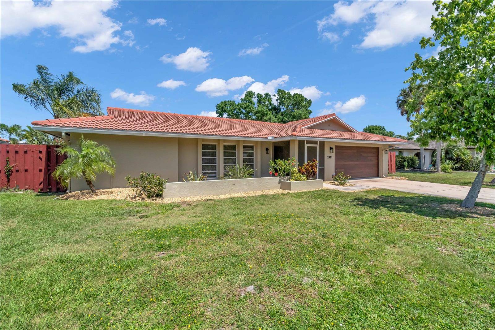 Sarasota, FL 34231,2921 CAPTIVA DR