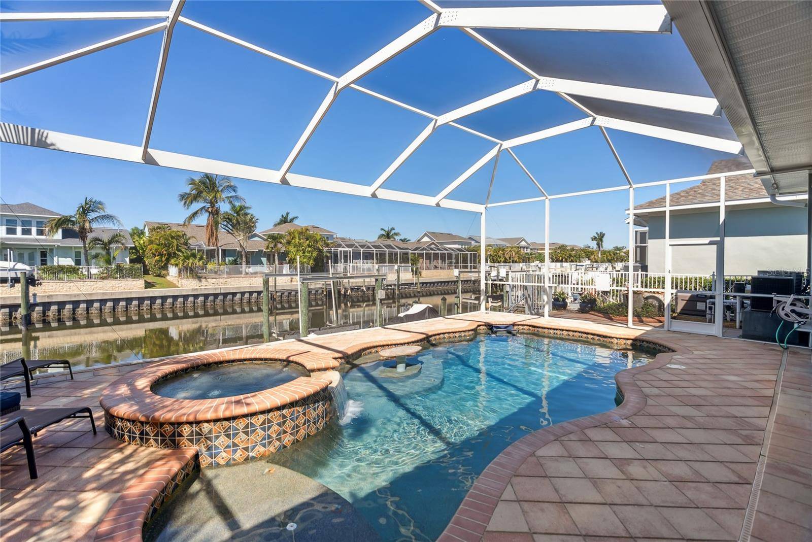 Apollo Beach, FL 33572,428 ISLEBAY DR