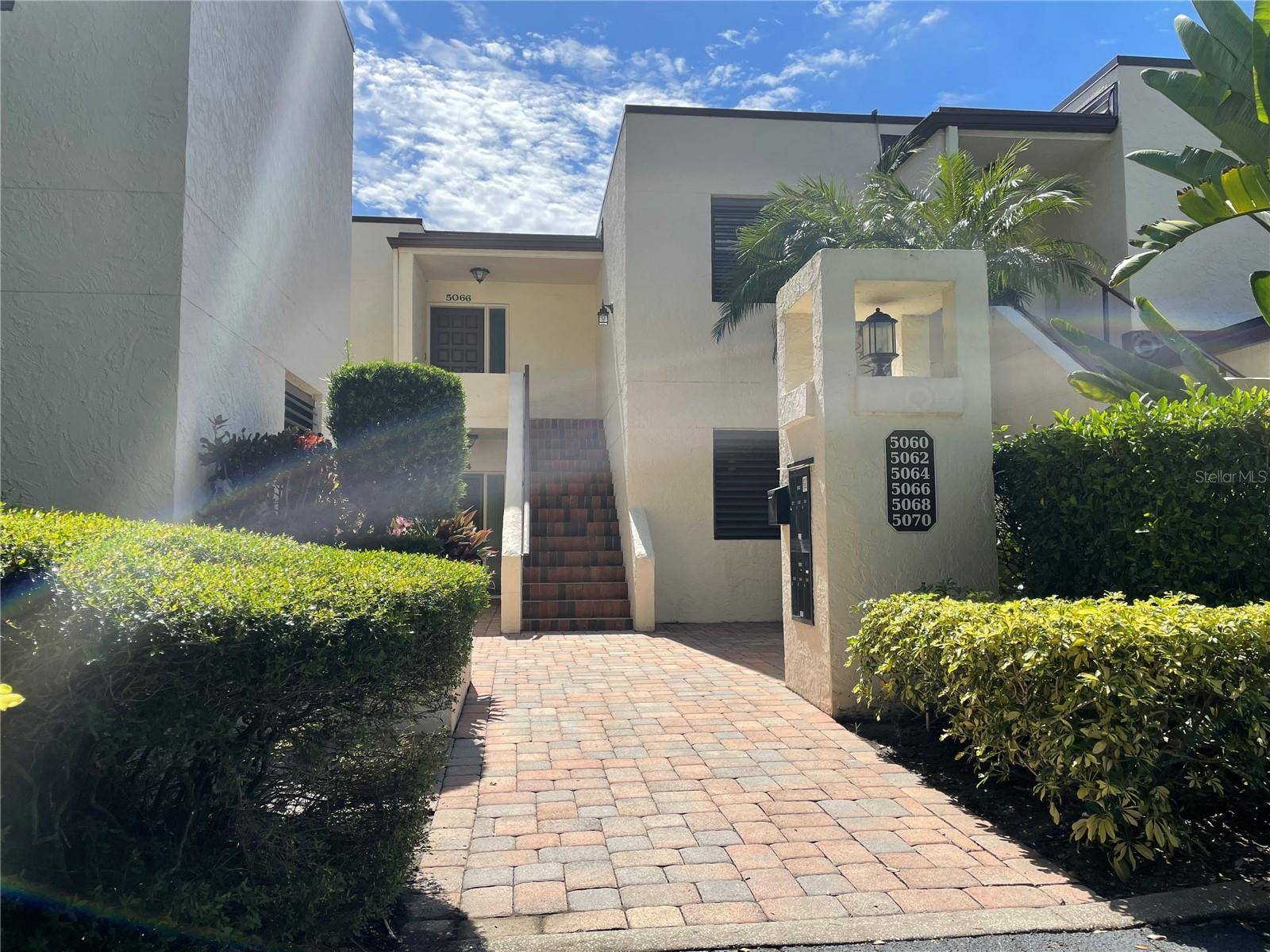 Sarasota, FL 34235,5060 MARSH FIELD RD #5
