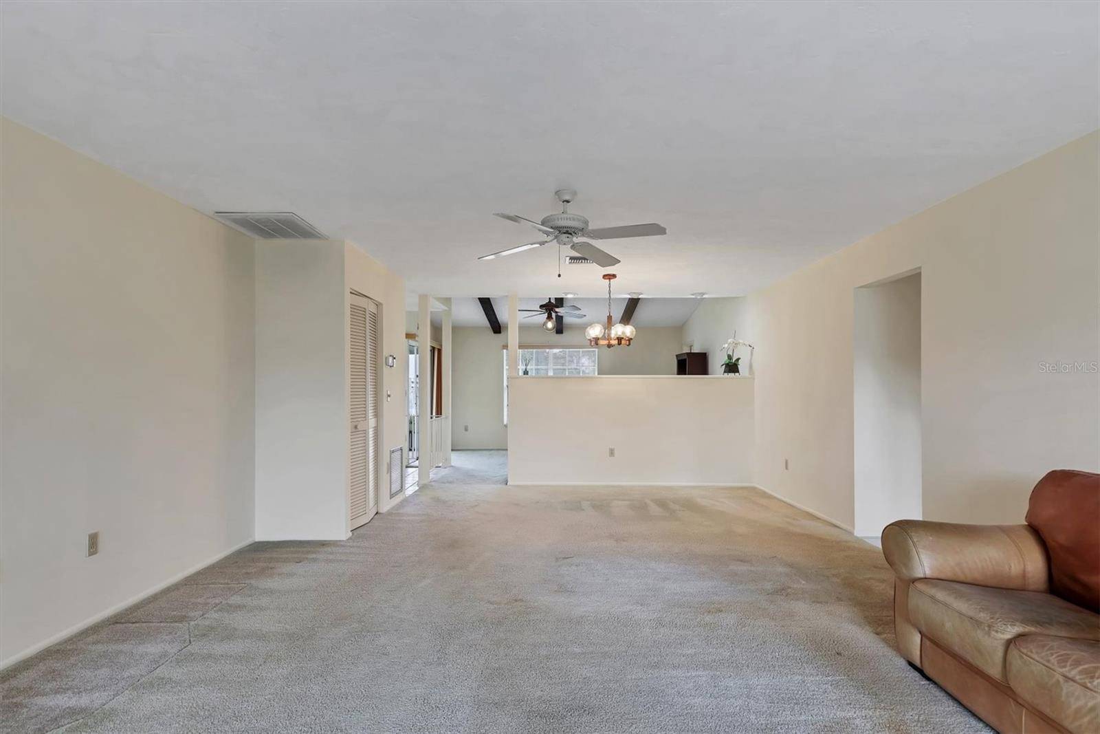 Sarasota, FL 34233,4223 OAKHURST CIR E #3025