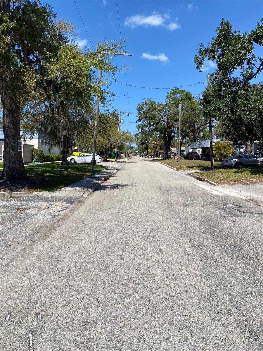 Palmetto, FL 34221,518 7TH AVE W