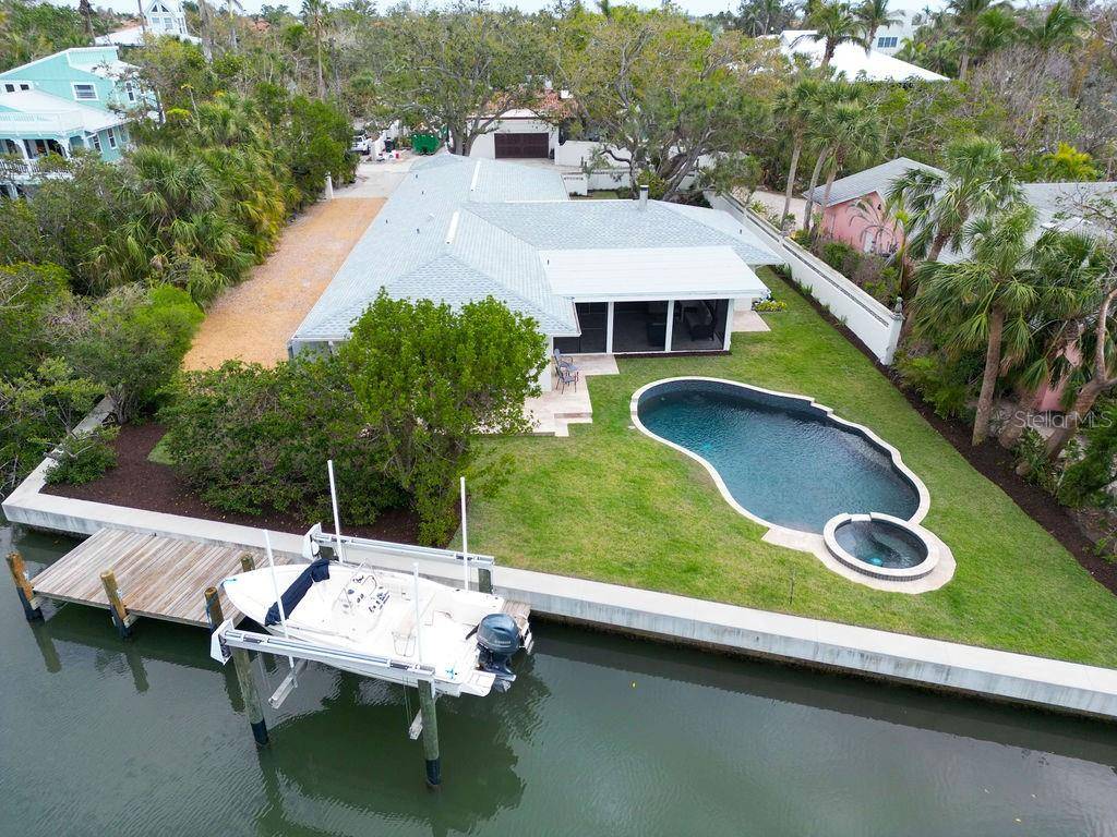 Sarasota, FL 34242,110 FAUBEL ST