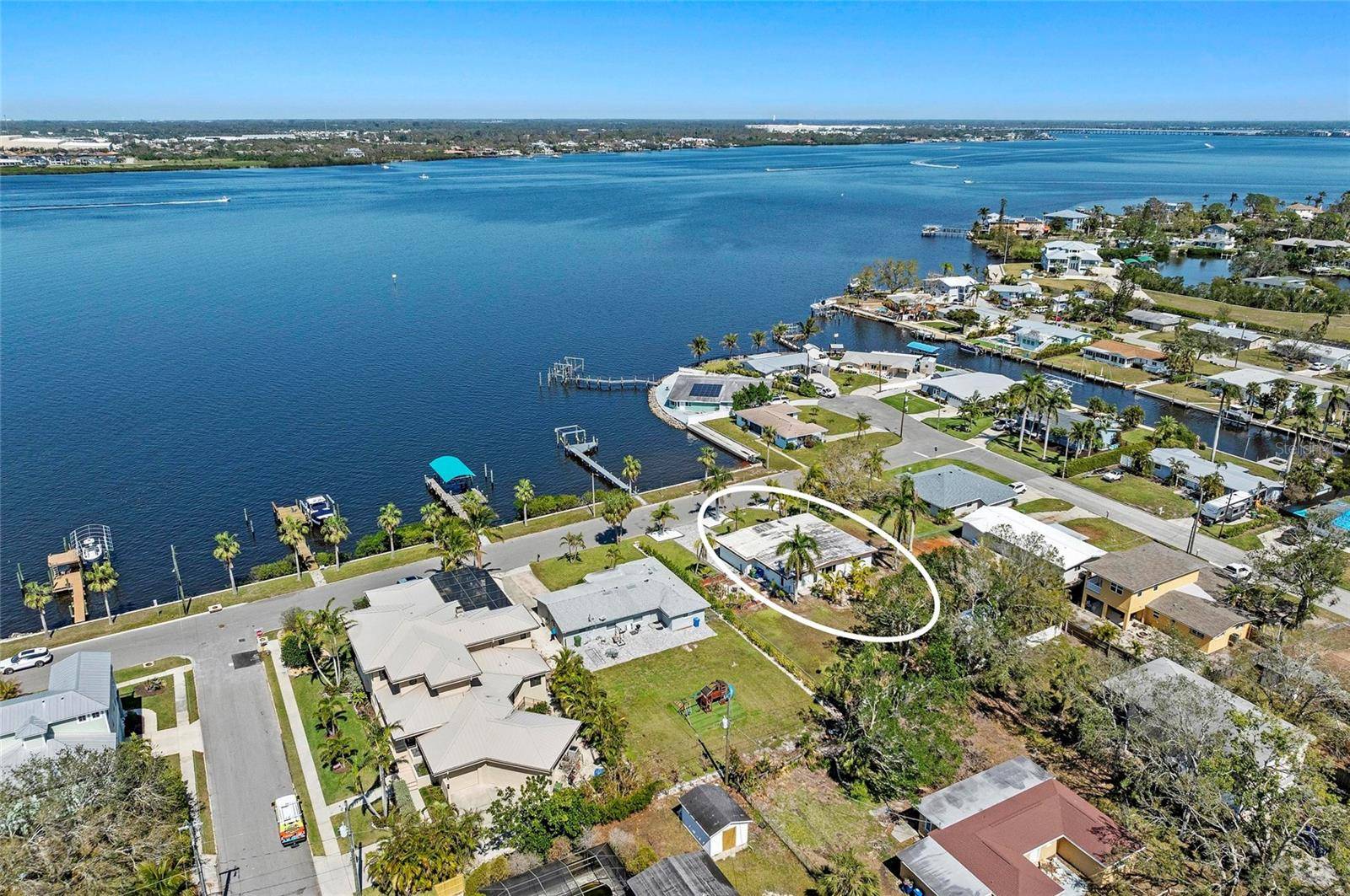 Bradenton, FL 34208,2014 RIVERSIDE DR E