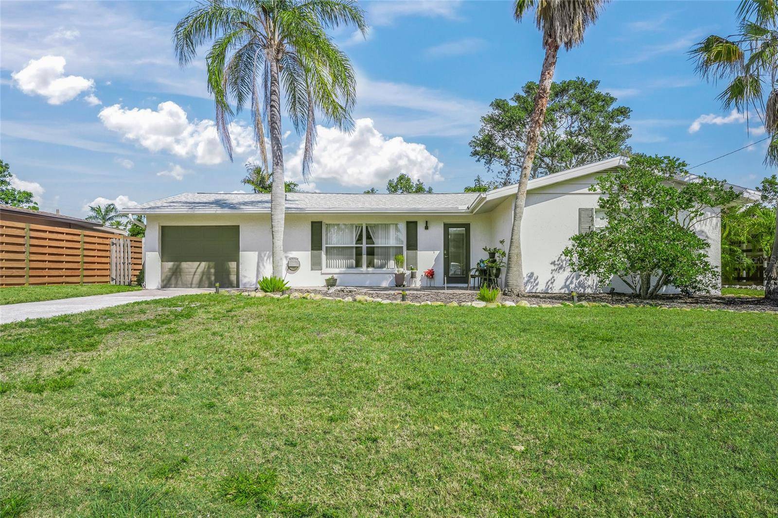 Sarasota, FL 34239,2427 TULIP ST