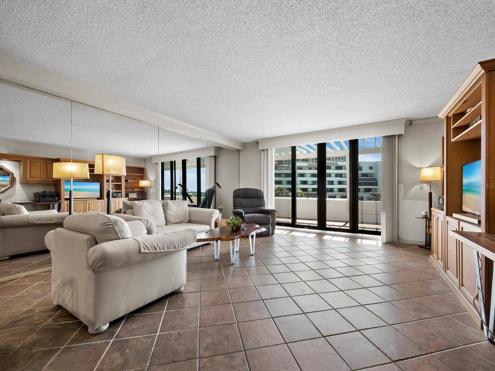 Longboat Key, FL 34228,1485 GULF OF MEXICO DR #205