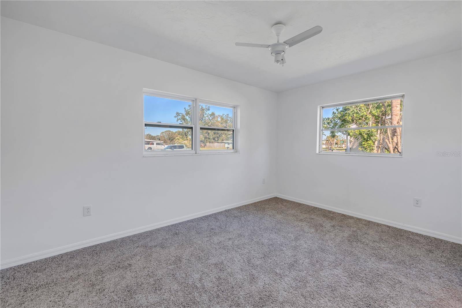 Sarasota, FL 34233,4461 MACEACHEN BLVD