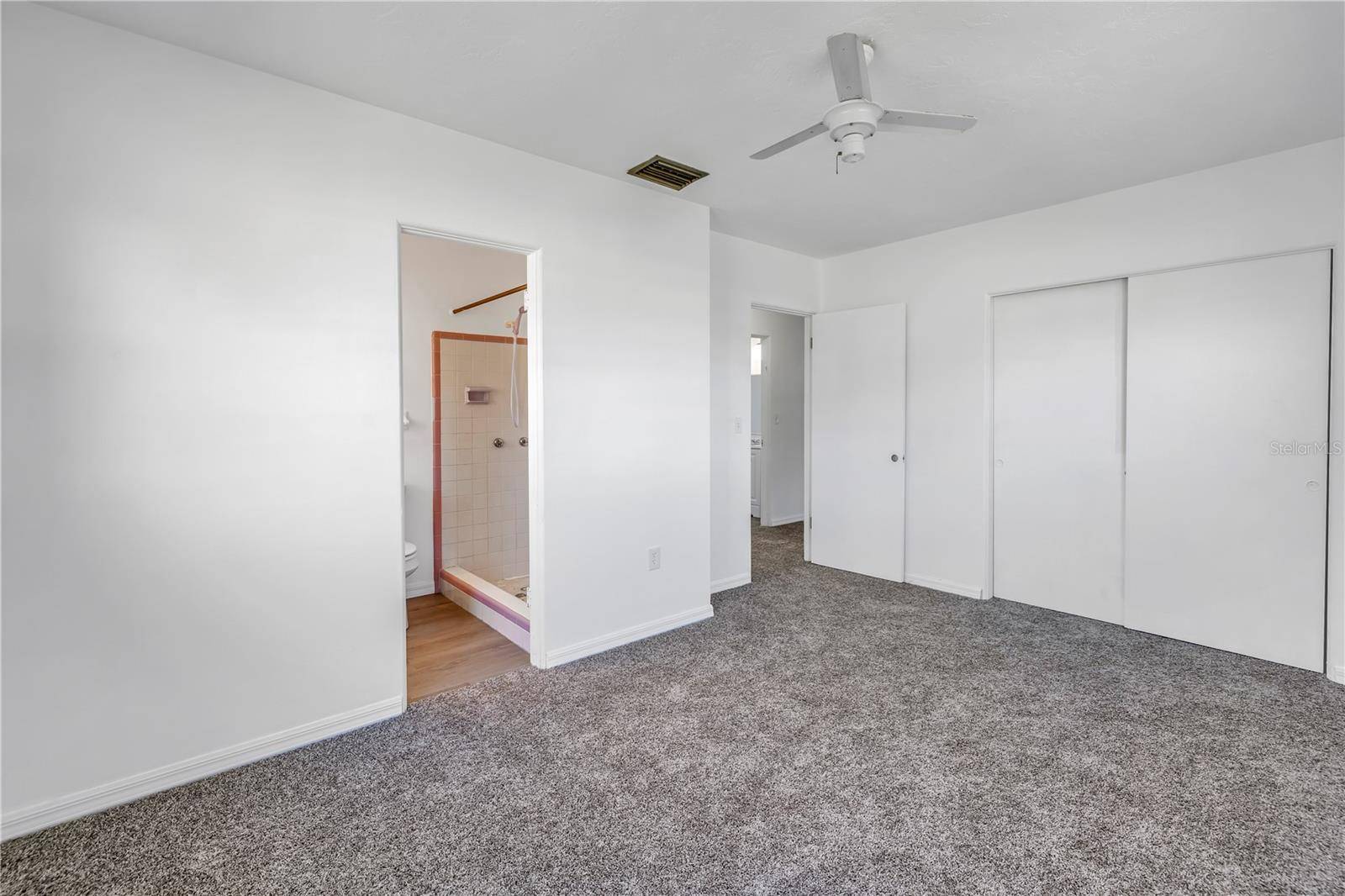 Sarasota, FL 34233,4461 MACEACHEN BLVD