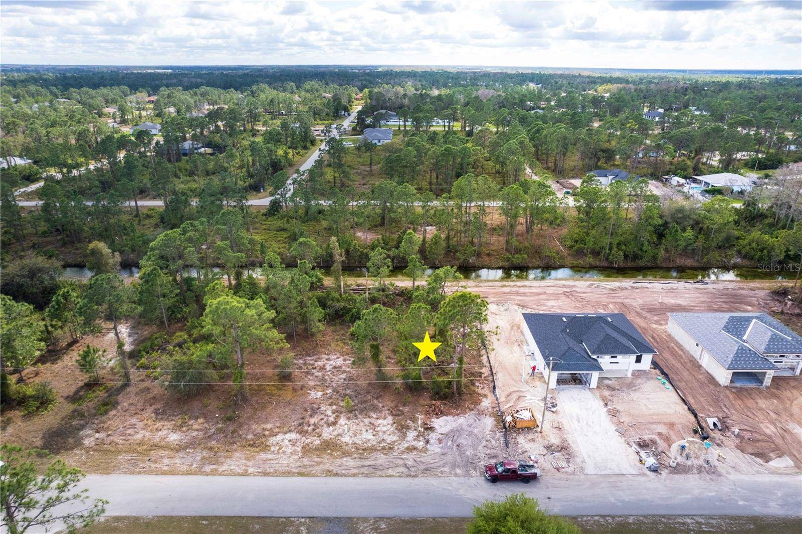 Lehigh Acres, FL 33974,622 RAINTREE ST E