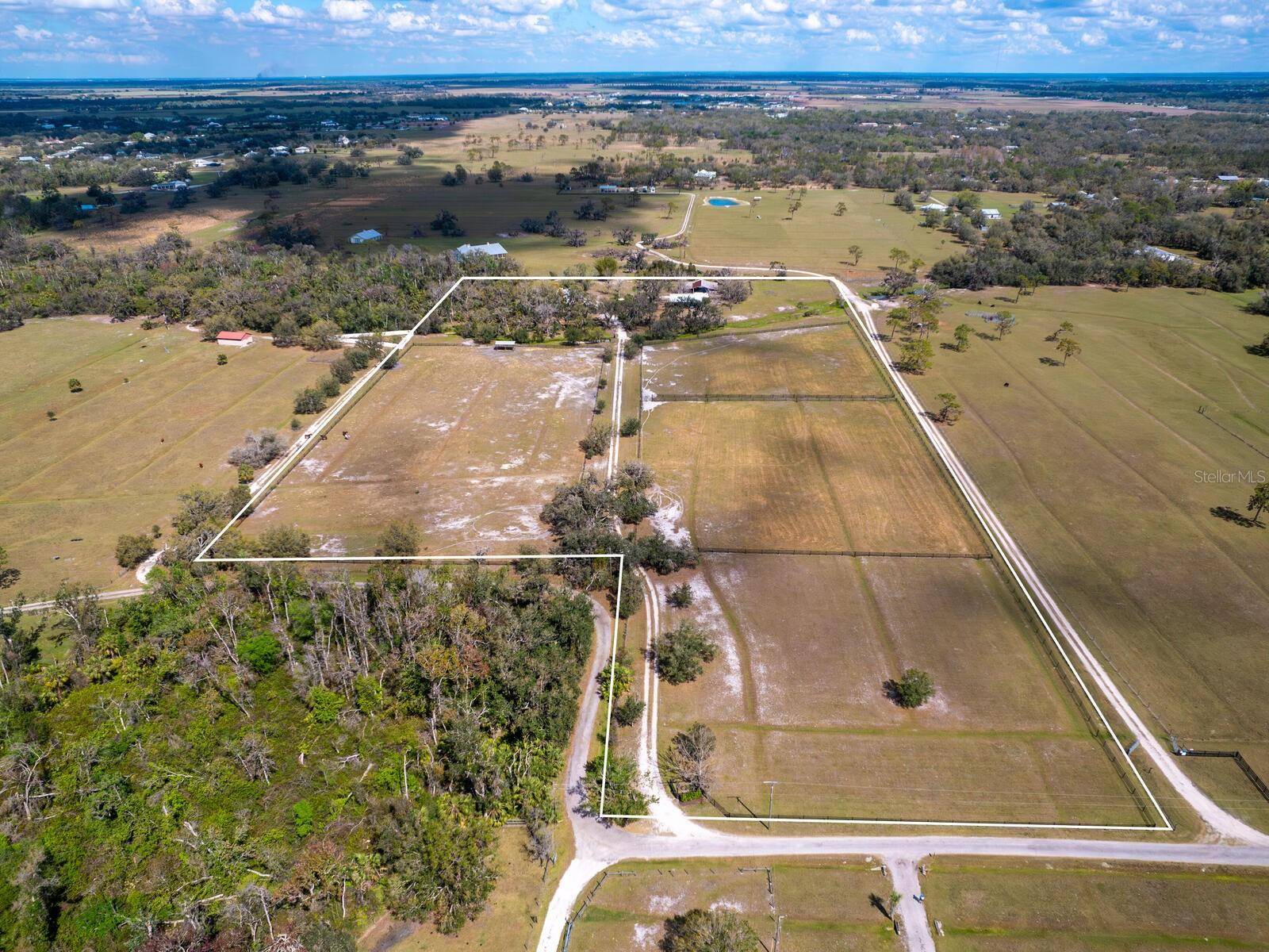 Sarasota, FL 34240,15101 RAWLS RD