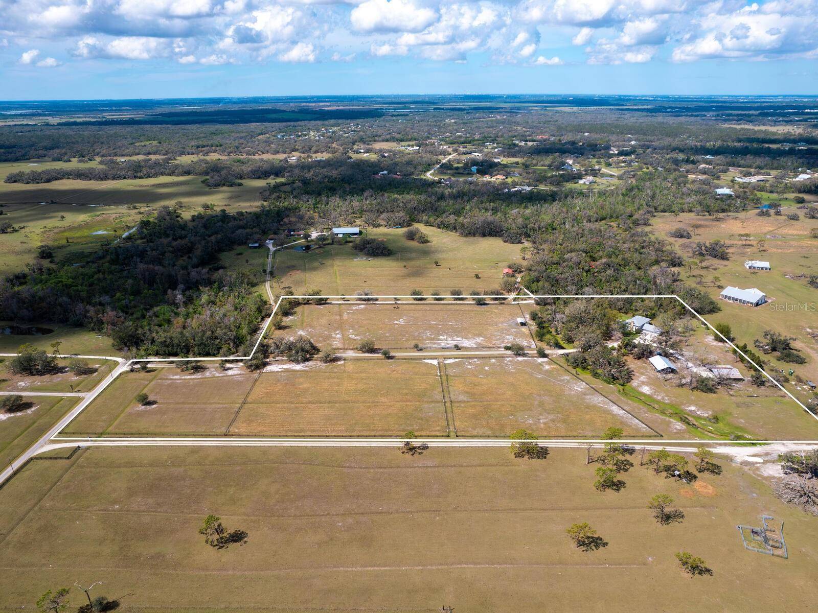 Sarasota, FL 34240,15101 RAWLS RD