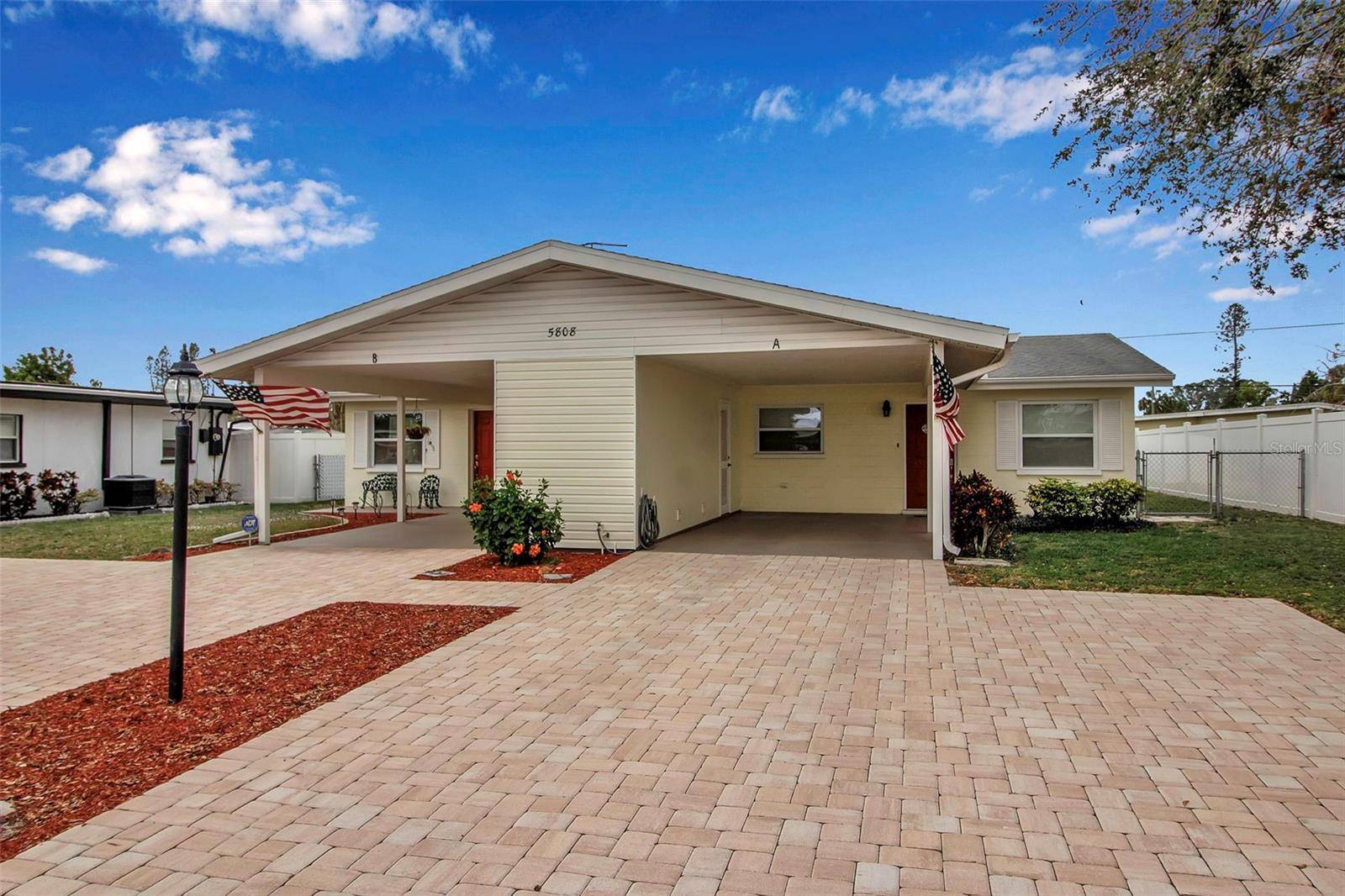 Bradenton, FL 34207,5808 18TH ST W #A & B