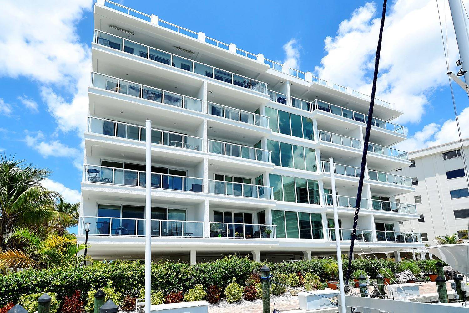 Sarasota, FL 34236,650 GOLDEN GATE PT #602